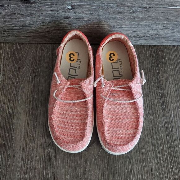 EUC Hey Dude Wendy Stretch Coral Pearl Moccasin 3Y - Picture 3 of 10